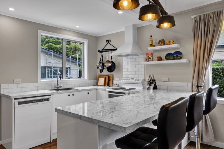 Photo of property in 60 Stanners Street, Eltham, 4322