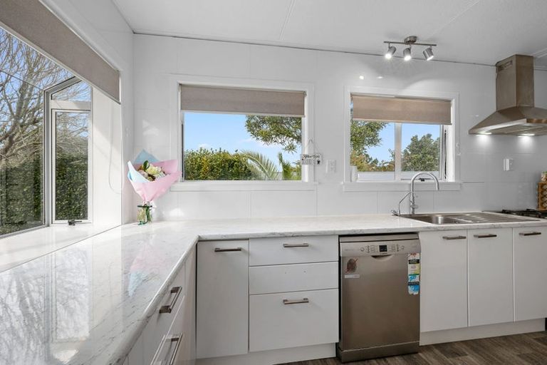 Photo of property in 20 Stuart Place, Blagdon, New Plymouth, 4310