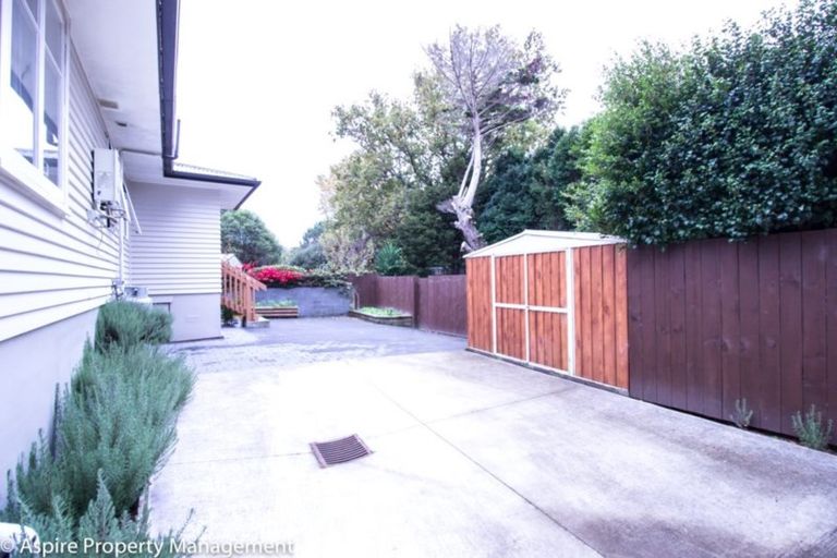 Photo of property in 19a Lynden Avenue, Hillcrest, Auckland, 0627