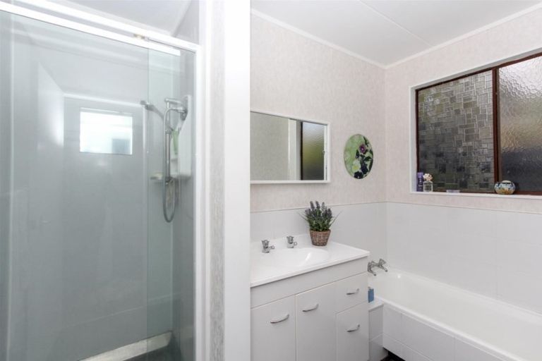 Photo of property in 121 Poplar Grove, Whalers Gate, New Plymouth, 4310
