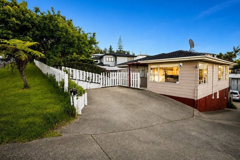 Photo of property in 4 Gallony Avenue, Massey, Auckland, 0614