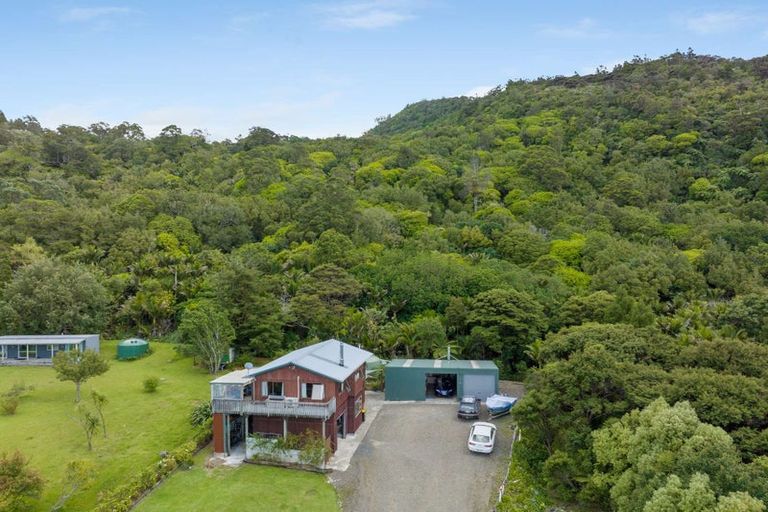 Photo of property in 20 Puriri Place, Tuateawa, Coromandel, 3583