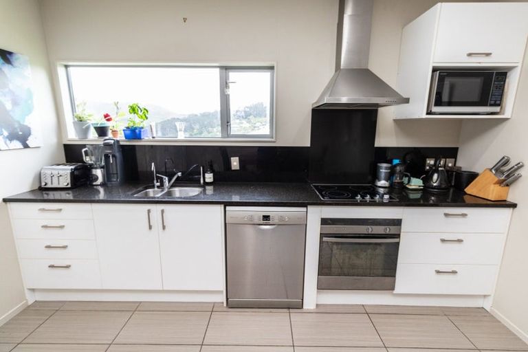 Photo of property in 1/18 Montgomery Avenue, Karori, Wellington, 6012