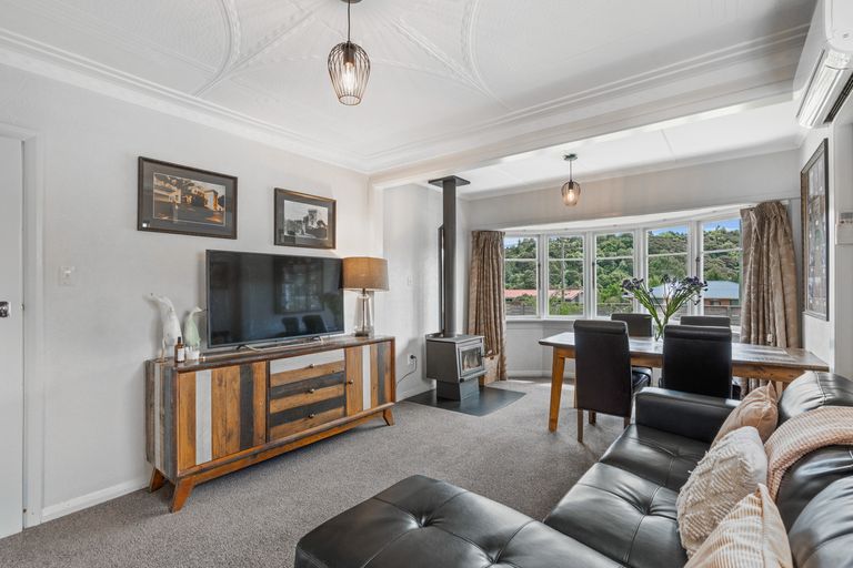 Photo of property in 44 Martin Road, Fairfield, Dunedin, 9018