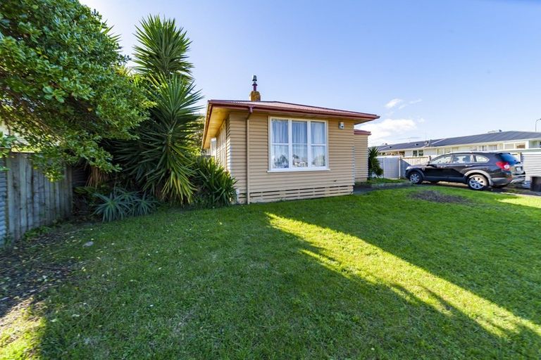 Photo of property in 16 Venables Avenue, Onekawa, Napier, 4110