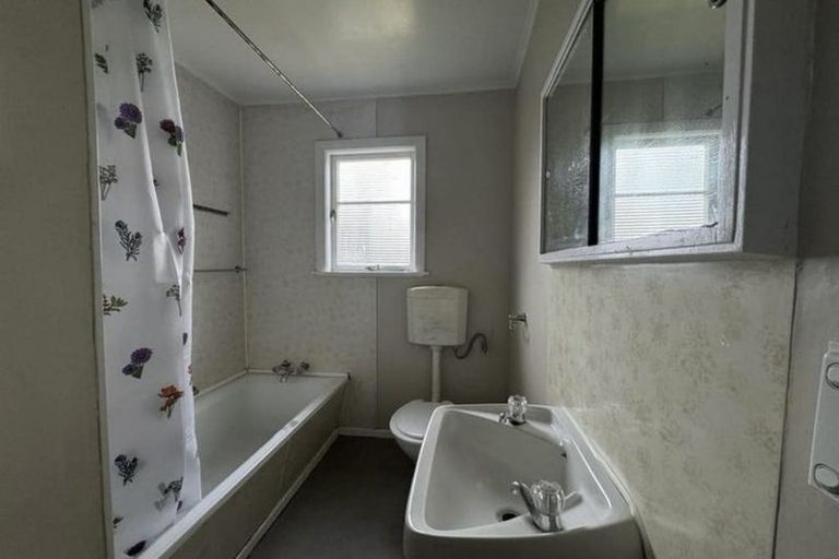 Photo of property in 14 Burden Avenue, Wainuiomata, Lower Hutt, 5014