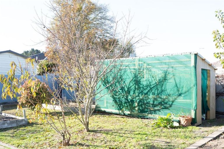 Photo of property in 32 Vancouver Crescent, Wainoni, Christchurch, 8061