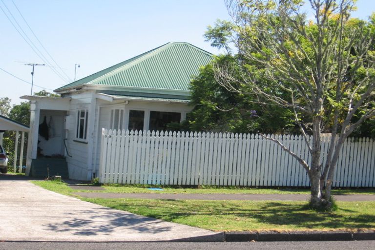 Photo of property in 39 Balmain Road, Birkenhead, Auckland, 0626