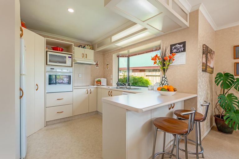 Photo of property in 7 Strachan Way, Highbury, Palmerston North, 4412