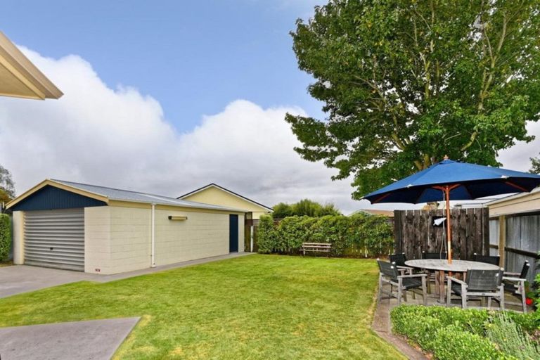 Photo of property in 8 Birdling Place, Halswell, Christchurch, 8025