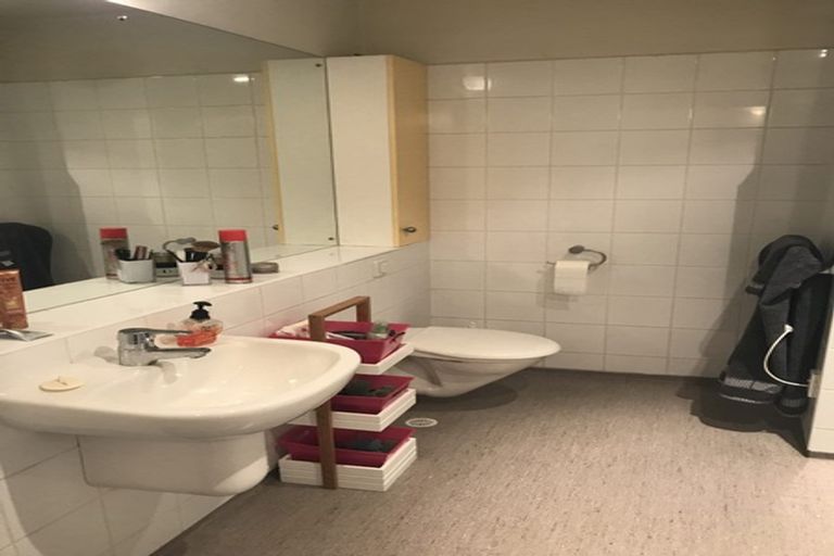 Photo of property in Kelvin House, 4c/16 The Terrace, Wellington Central, Wellington, 6011