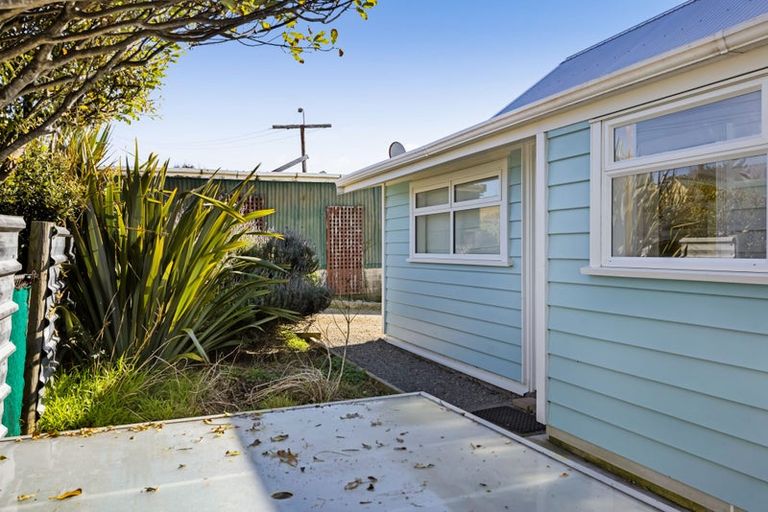 Photo of property in 12 Norfolk Street, Patea, 4520