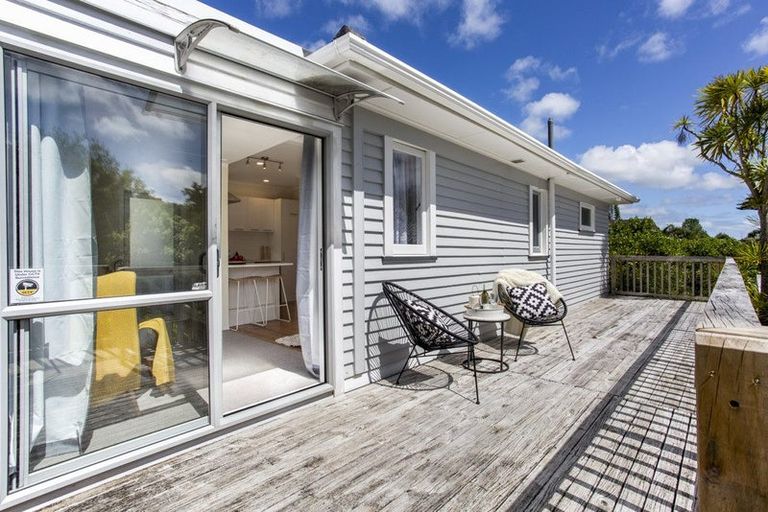 Photo of property in 25 Makiri Street, Helensville, 0800