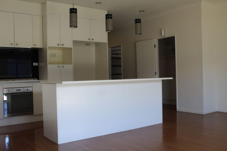 Photo of property in 11 Carrickdawson Drive, Flat Bush, Auckland, 2019