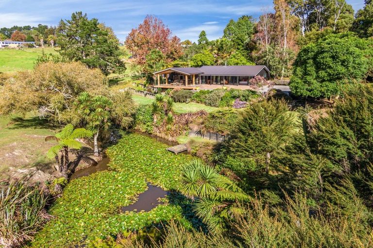 Photo of property in 72 Reid Road, Glenbrook, Waiuku, 2681