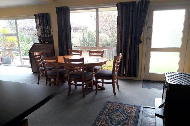 Photo of property in 95 Oakhampton Street, Hornby, Christchurch, 8042