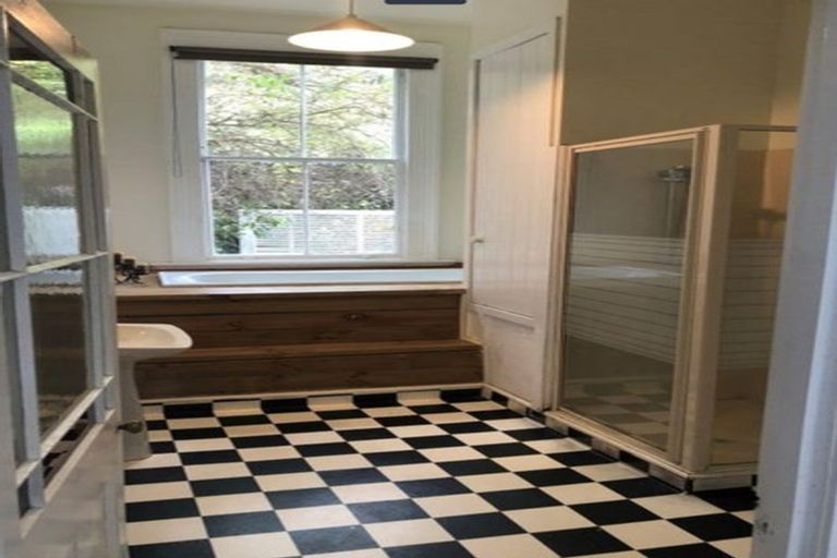 Photo of property in 33 Devon Street, Aro Valley, Wellington, 6021