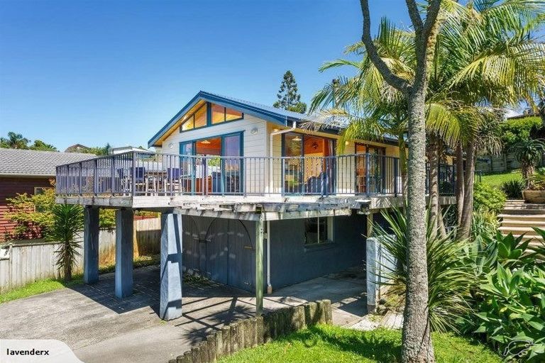 Photo of property in 5 Dunraven Place, Torbay, Auckland, 0630
