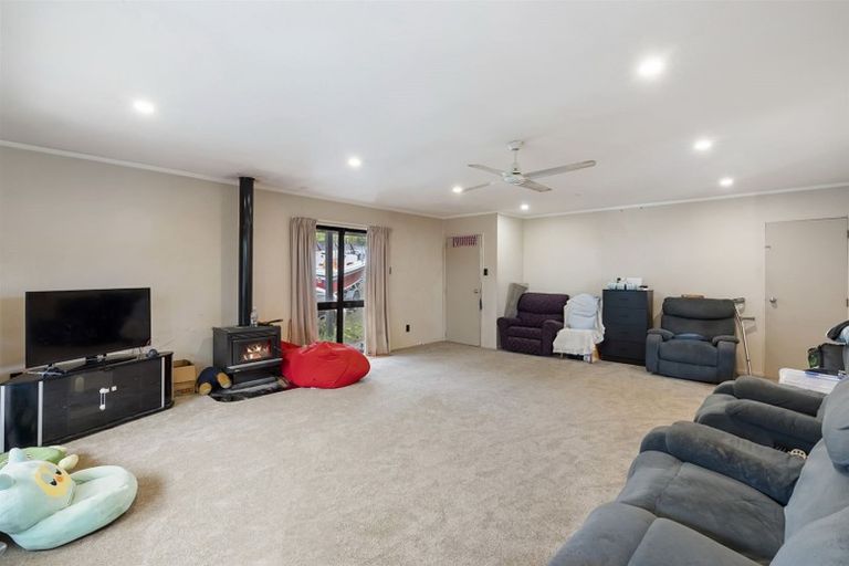 Photo of property in 67 Rosier Road, Glen Eden, Auckland, 0602