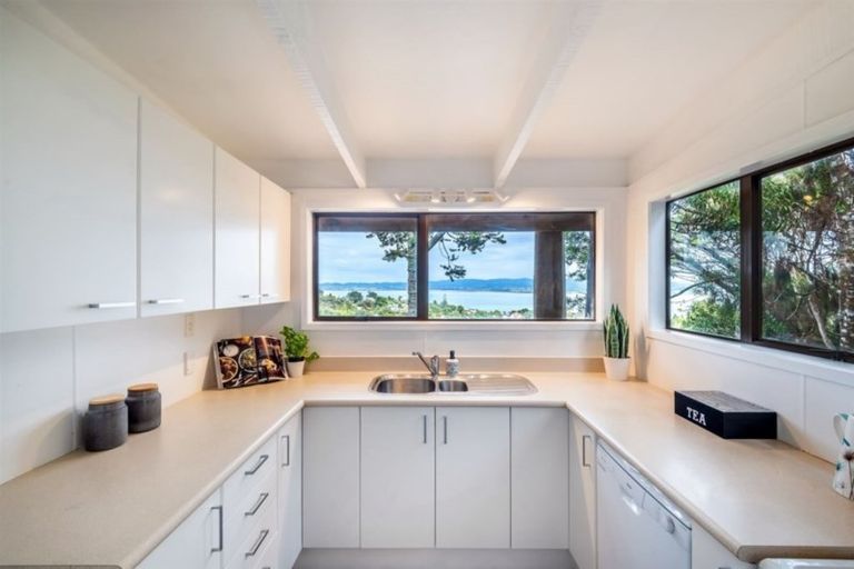 Photo of property in 86 Rangatira Road, Beach Haven, Auckland, 0626