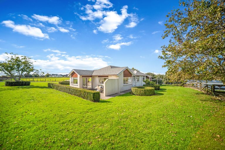 Photo of property in 61b Whatapaka Road, Karaka, Papakura, 2580