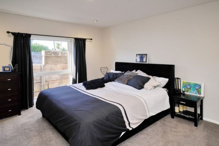 Photo of property in 319 Estuary Road, South New Brighton, Christchurch, 8062