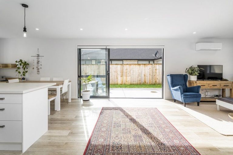 Photo of property in 31 Palm Drive, Whitianga, 3510