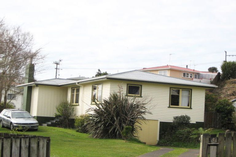 Photo of property in 3 Sardinha Place, Marfell, New Plymouth, 4310