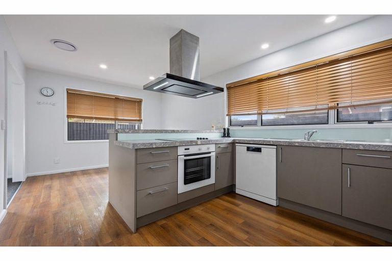 Photo of property in 2/95 Cheyenne Street, Sockburn, Christchurch, 8042