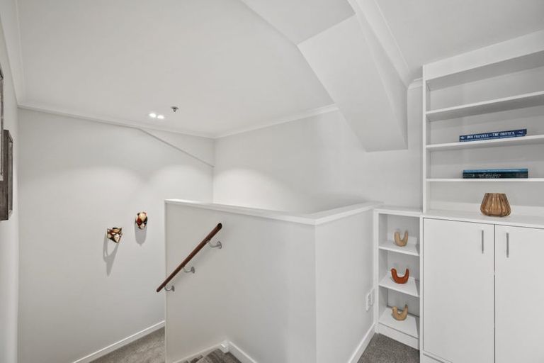 Photo of property in Augusta Apartments, 14/254 Willis Street, Te Aro, Wellington, 6011