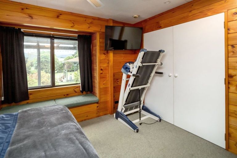 Photo of property in 74 Charles Street, Carterton, 5713