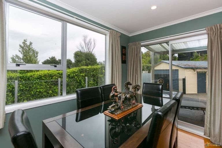 Photo of property in 5a Oawai Place, Marfell, New Plymouth, 4310