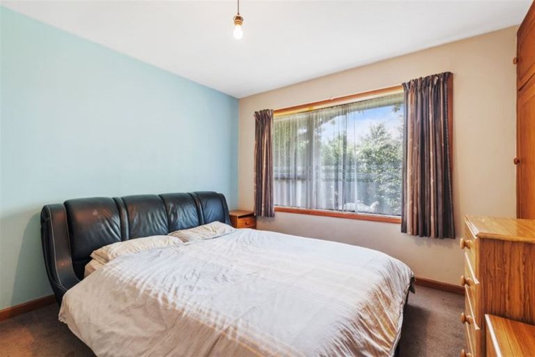 Photo of property in 40 Barnes Road, Redwood, Christchurch, 8051