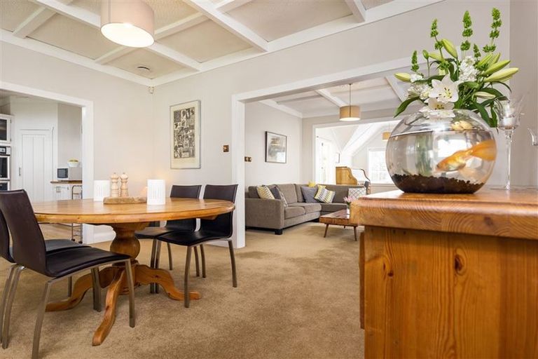 Photo of property in 14a Norwood Road, Bayswater, Auckland, 0622