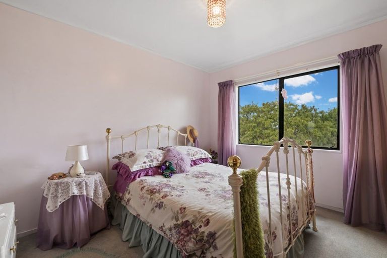 Photo of property in 11a John Road, Stanmore Bay, Whangaparaoa, 0932