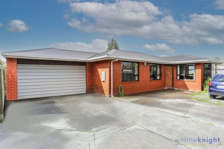 Photo of property in 2/119 Peverel Street, Riccarton, Christchurch, 8041