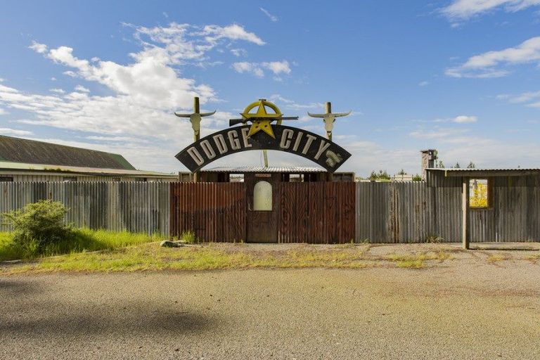 Photo of property in 16 Amberley Beach Road, Amberley, 7410