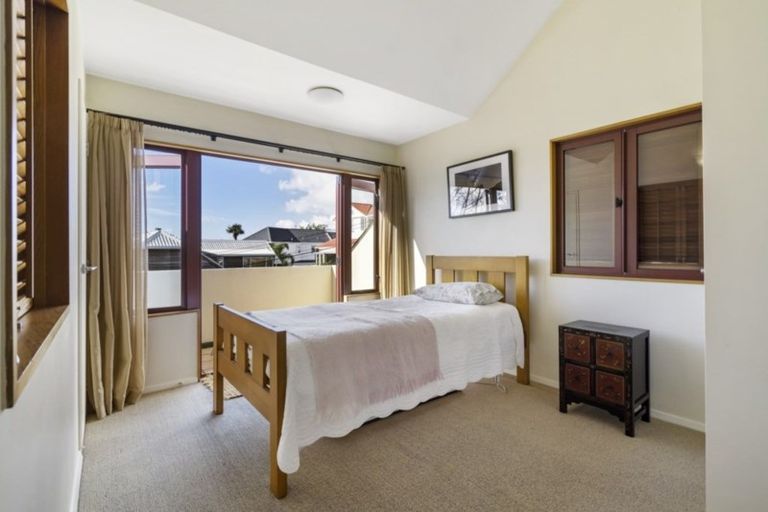 Photo of property in 65a Beresford Street, Bayswater, Auckland, 0622