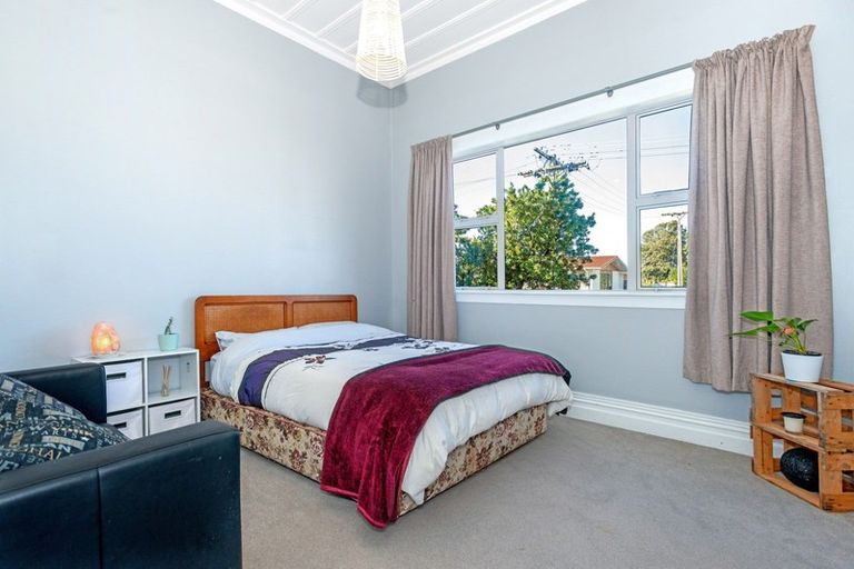Photo of property in 27 Carnarvon Street, Gisborne, 4010