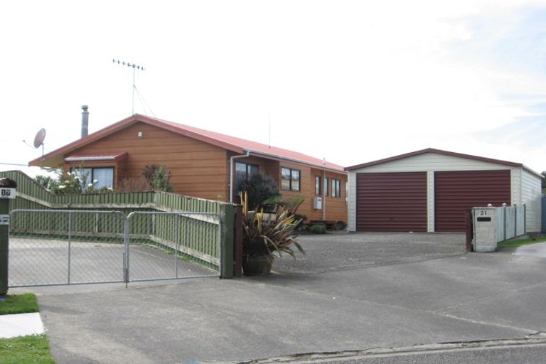 Photo of property in 19 Waharua Place, Tawhero, Whanganui, 4501