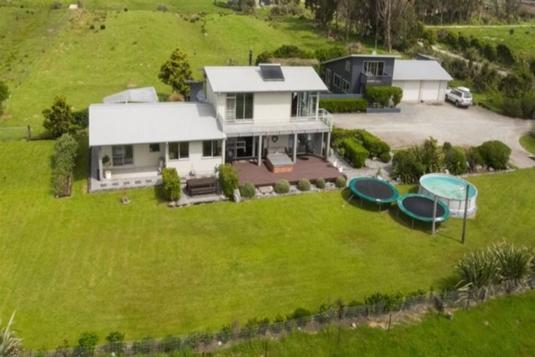 Photo of property in 116 Golf Links Road, Ruatapu, Hokitika, 7883