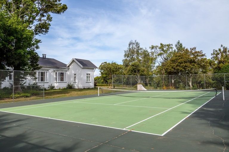 Photo of property in 82 Victoria Avenue, Dannevirke, 4930