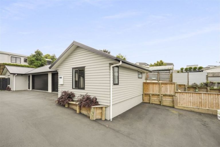 Photo of property in 3/142 Forest Lake Road, Forest Lake, Hamilton, 3200