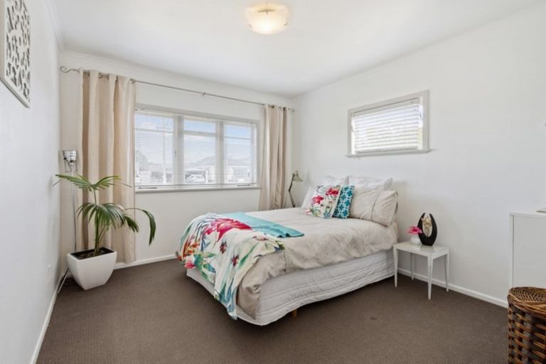 Photo of property in 16 Alexander Street, Papakura, 2110