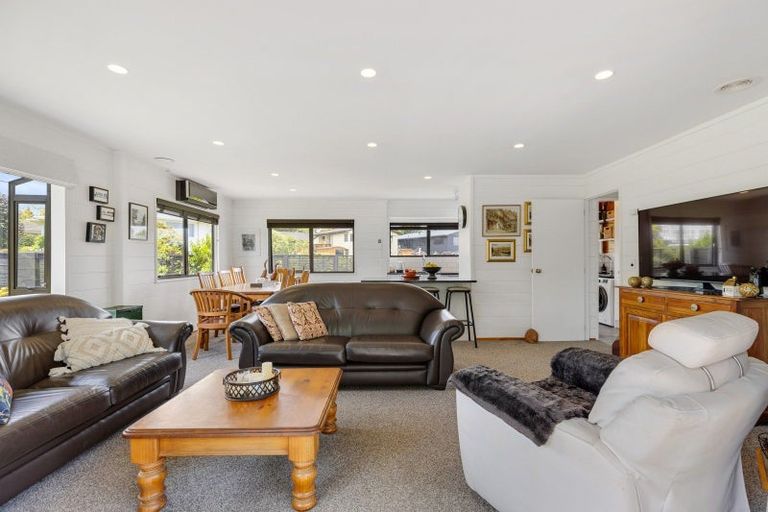 Photo of property in 1 Boundary Road, Waipahihi, Taupo, 3330
