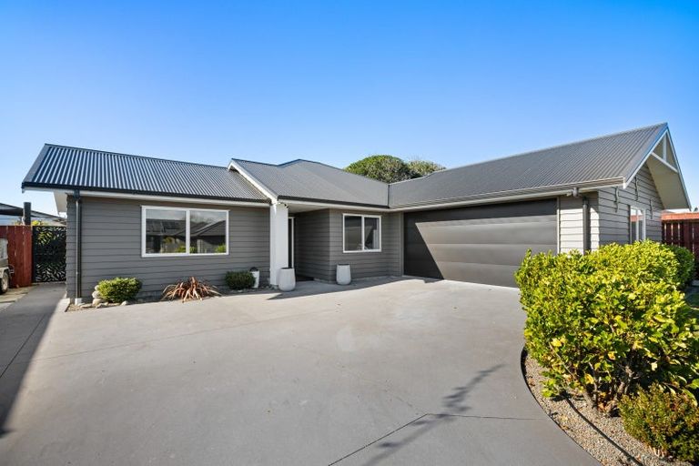 Photo of property in 22 Dreaver Drive, Waitara, 4320