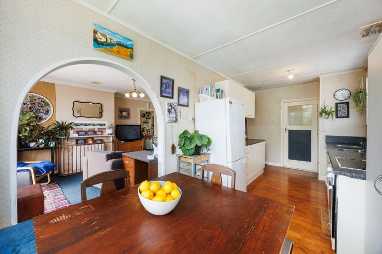 Photo of property in 3 Collins Crescent, Feilding, 4702