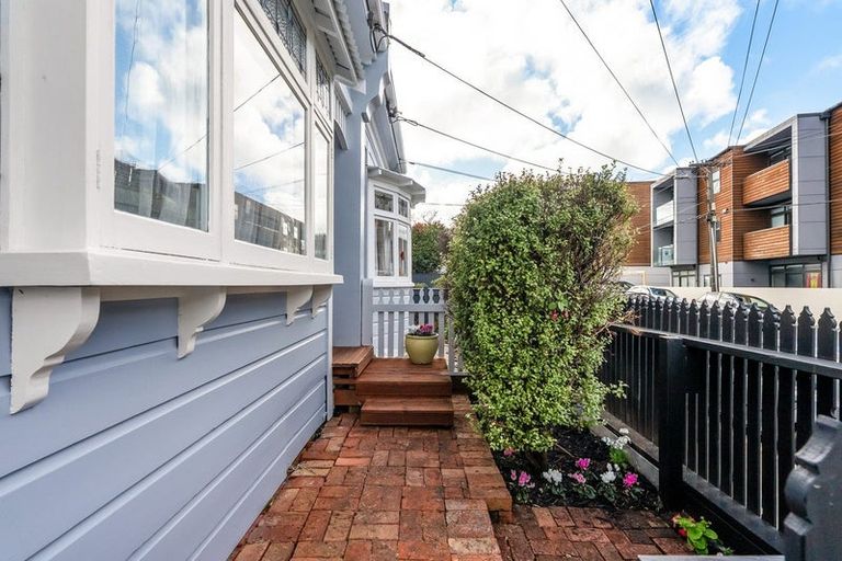 Photo of property in 170 Tasman Street, Mount Cook, Wellington, 6021