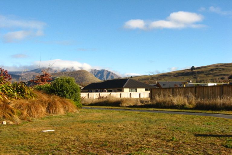 Photo of property in 19 Bridesdale Drive, Lake Hayes, Queenstown, 9304
