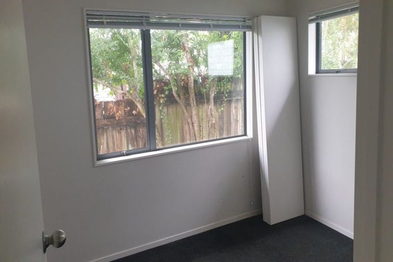 Photo of property in 19 Luanda Drive, Ranui, Auckland, 0612